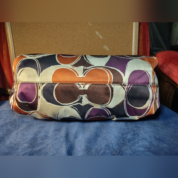 Coach Ashley Scarf Print Hobo  Handbag Purse. F20063 - Picture 3 of 7